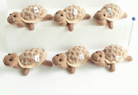 Schildkröte - 3 x 2 cm - je 50 €