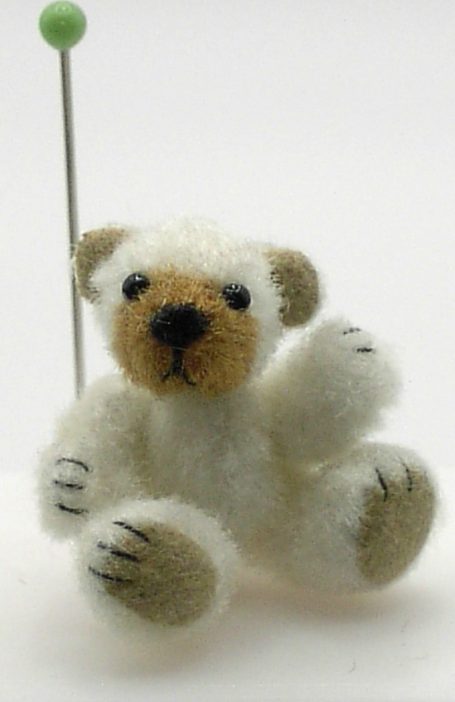 "Gilbert" 2,6 cm weiß/braun 95 €
