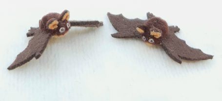 Fledermäuschen - 2,5 x 1,1 cm - je 18 €