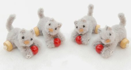 Katze/Rädern - 3 x 2,5 cm - jetzt je 25 €