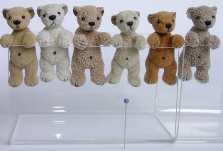 Hängende Bärchen 4,5 cm Velour je 75€